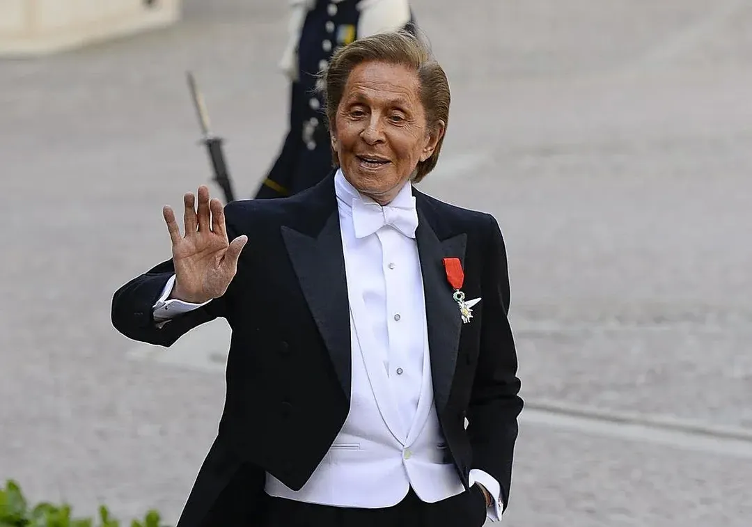 El adiós a un emperador de la moda.