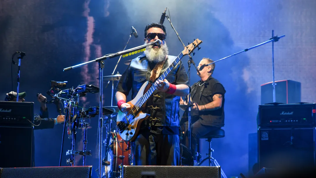 El look de Molotov fue una declaración de principios y homenaje al imaginario visual del rock latinoamericano.