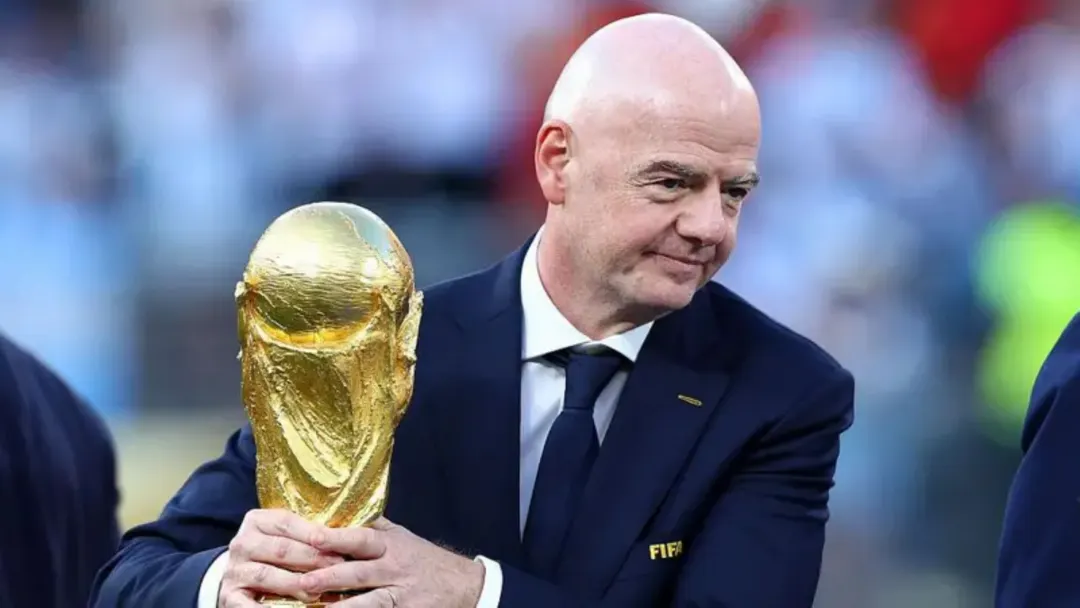 El diario británico The Times afirmó que el presidente de la FIFA habría ofrecido a Marruecos albergar la final del Mundial 2030 a cambio de apoyo para mantenerse en el cargo.