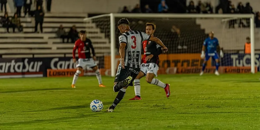 Franco Saavedra será baja en Gimnasia por lesión y su lugar será ocupado por Recalde. 