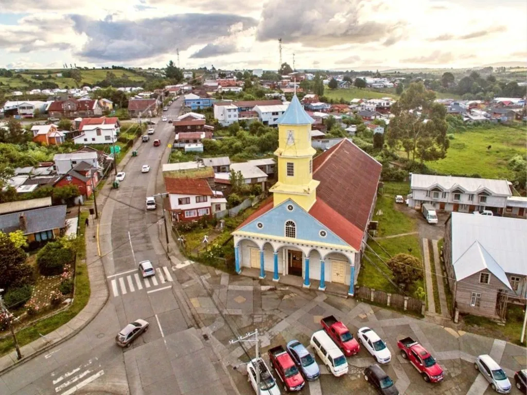 Este pueblo se encuentra en Chiloé.
