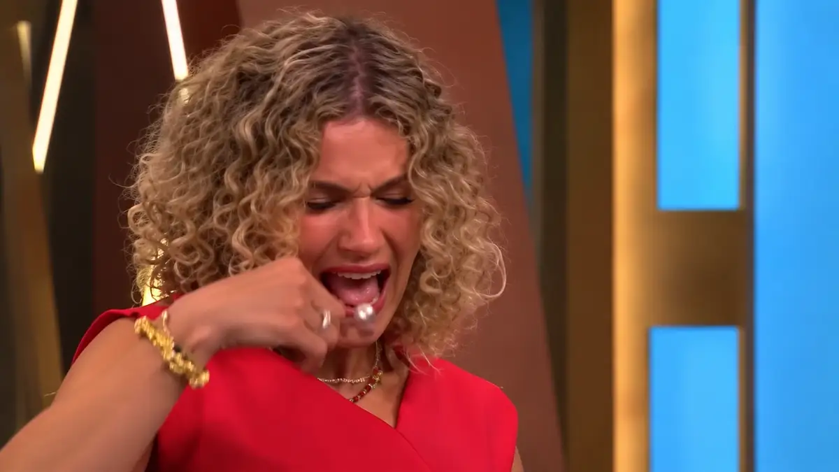 Cuestionan a Maru Botana por su particular forma de probar en MasterChef y Yanina Latorre se sumó a la crítica