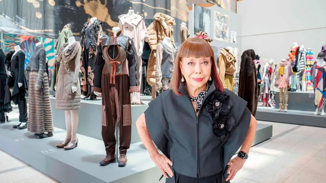 Hiroko Koshino es una reconocida diseñadora japonesa, 