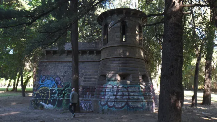 Algunos sectores del parque San Martín han sido el escenario para que algunos mendocinos cumplan sus fantasías sexuales.