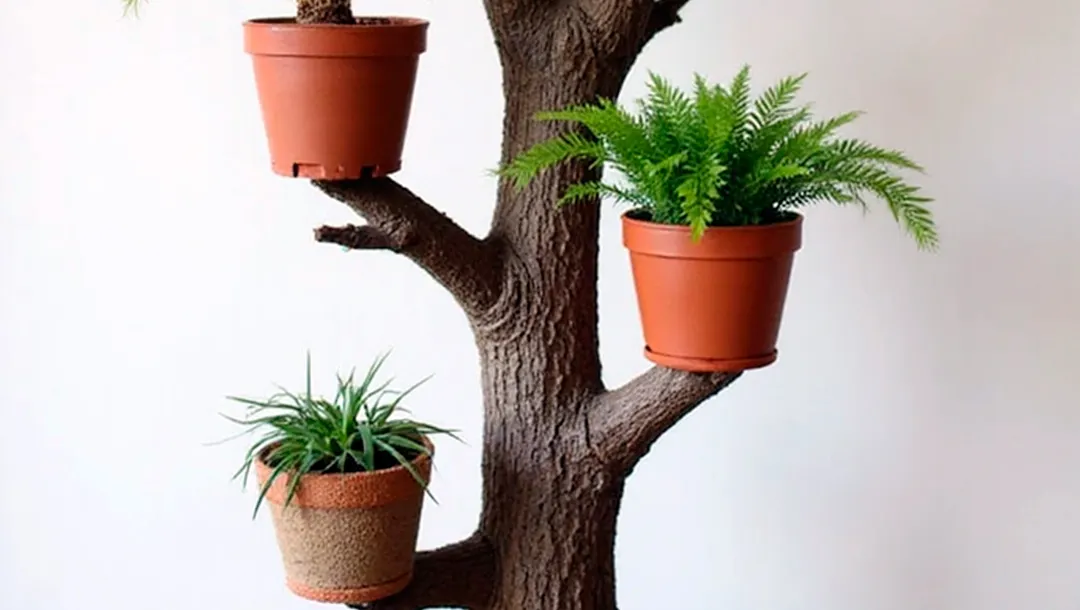 Soporte para macetas. Créditos: eltoquedeco.com
