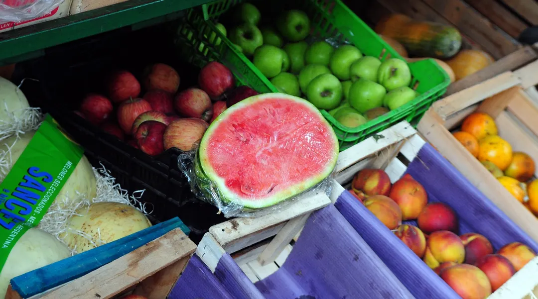 Pon en tu comida más frutas.