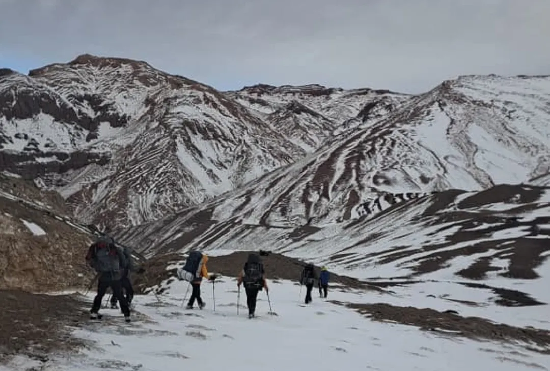 Los andinistas rescatados en alta montaña estaban sanos y salvos.   