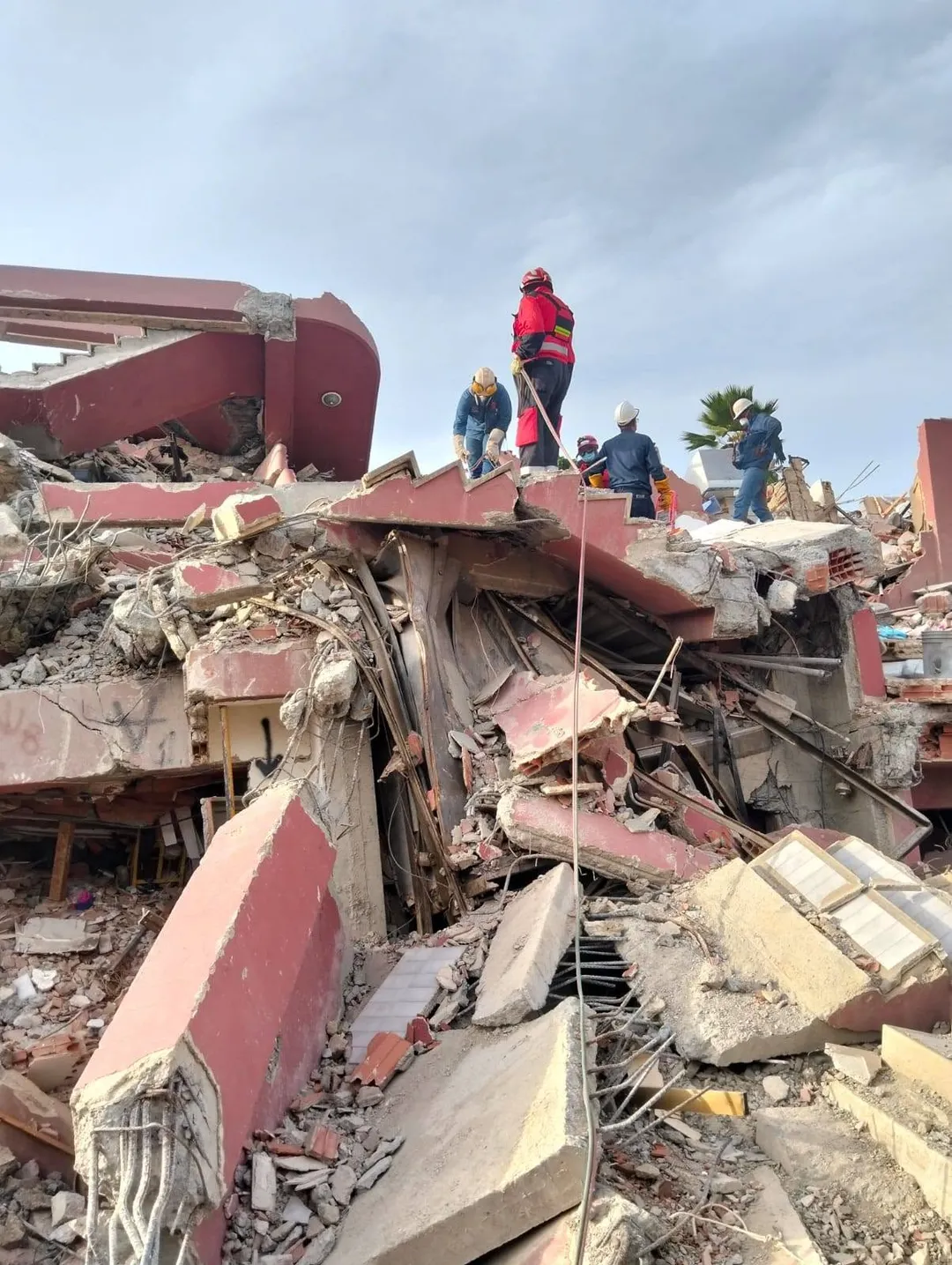 Los integrantes de Fénix Unit Rescue (Luján de Cuyo) hacen trabajo de rescates en Venezuela. Foto: Guillermo Arana Leyton.