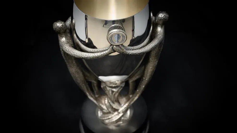 El trofeo de la Finalissima en detalle.