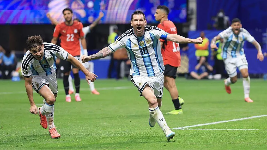A pesar de no haberse consagrado bicampeón del mundo, Messi tiene grandes posibilidades de quedarse con un nuevo Balón de Oro.