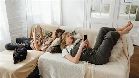El trabajo del adolescente incluye necesariamente el trabajo de los padres y cuidadores.
