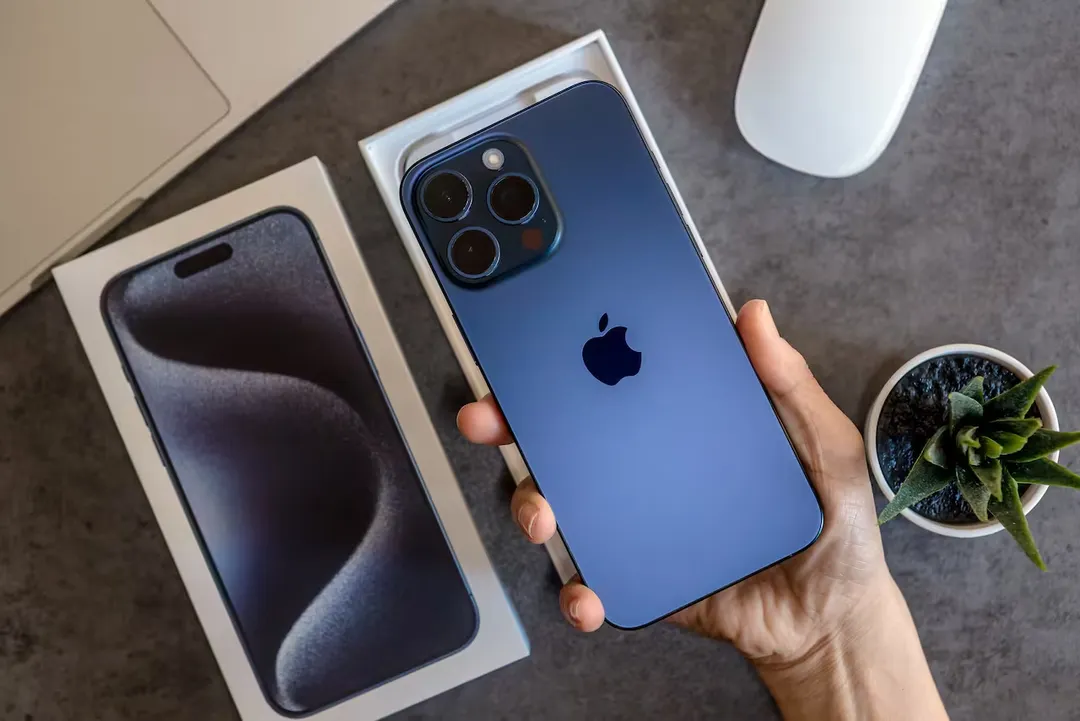 El iPhone 15 Pro sigue estando muy presente en el mercado argentino.