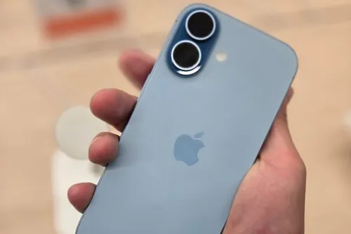 iPhone 17: el modelo base parece una copia de su predecesor.