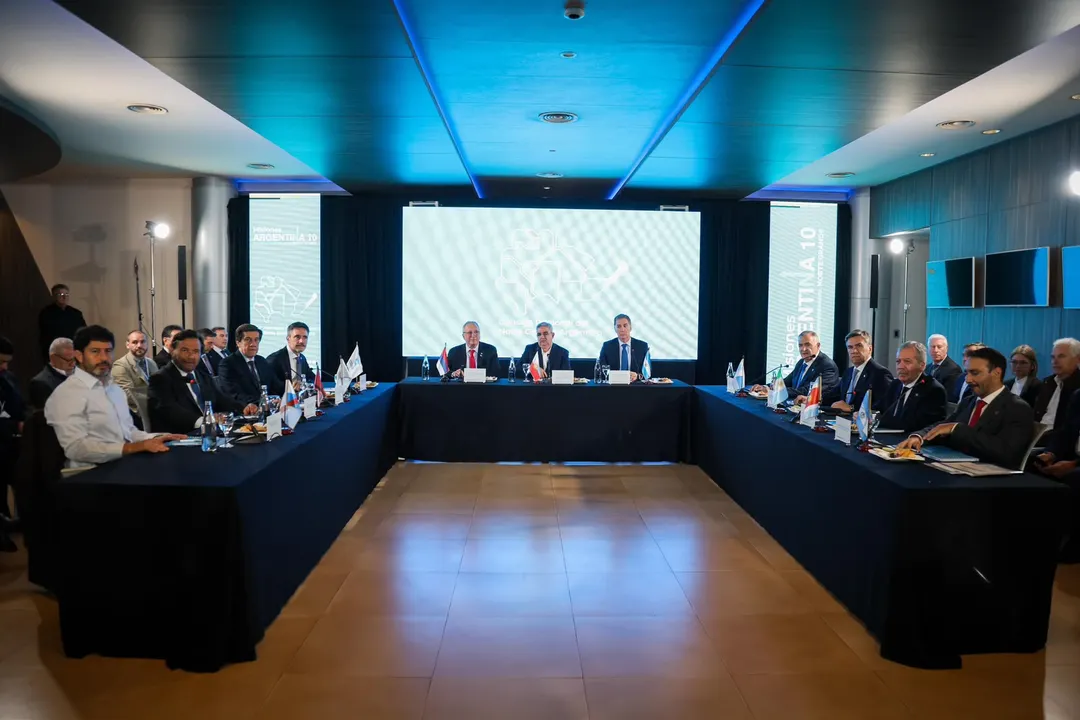 Santilli reunido en Misiones con gobernadores del norte