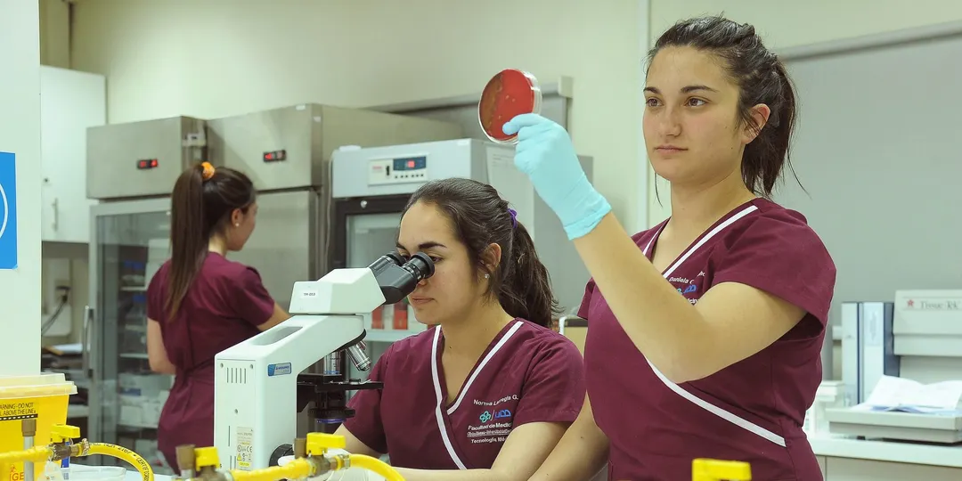 Centros de diagnóstico buscan tecnología médica para reducir tiempos de espera, minimizar procedimientos