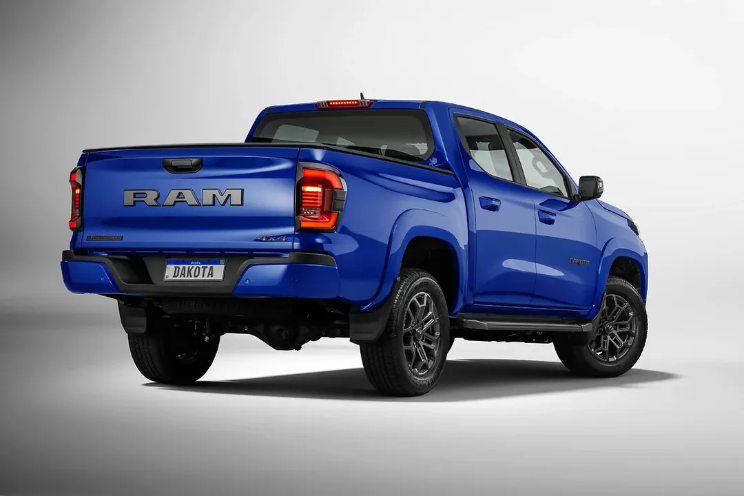 RAM Dakota Night Edition
