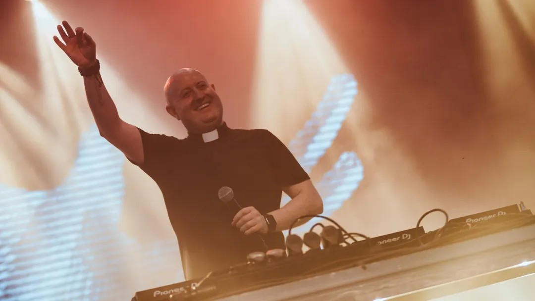 El Padre DJ en Plaza de Mayo.