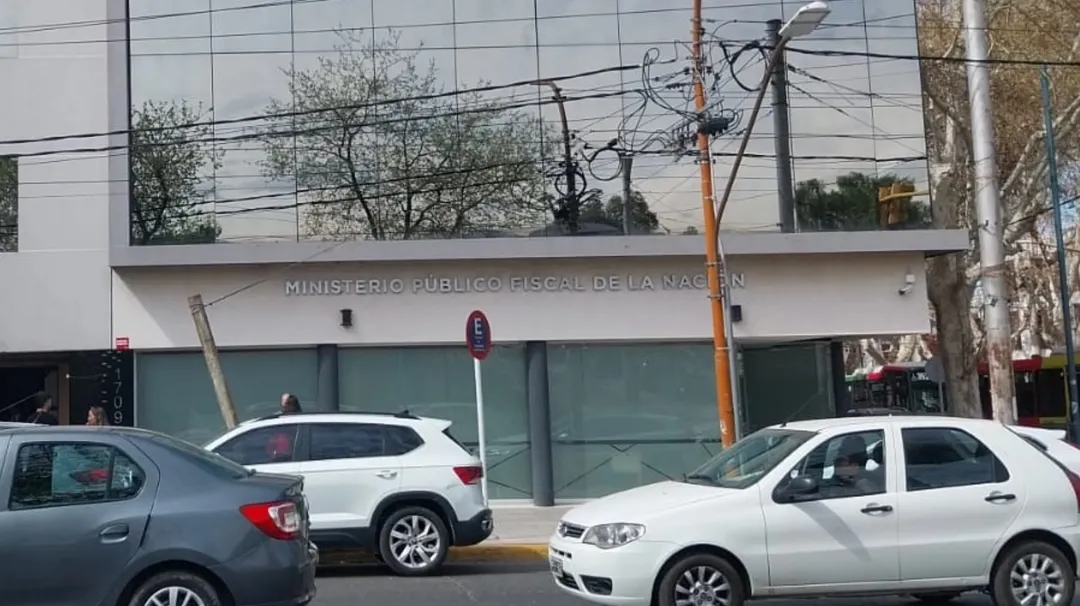El incendio ocurrió en el edificio del Miniterio Público Fiscal de la Nación de Mendoza.