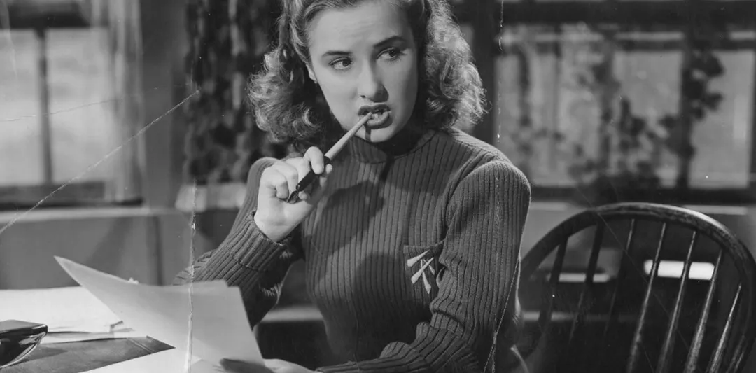 Su trayectoria artística une la época dorada del cine de los años 40 con el lenguaje de la televisión moderna.