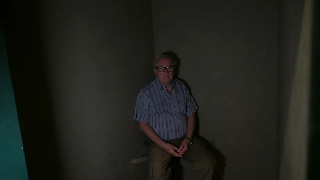 Eugenio Paris en la celda donde estuvo 60 días secuestrado.