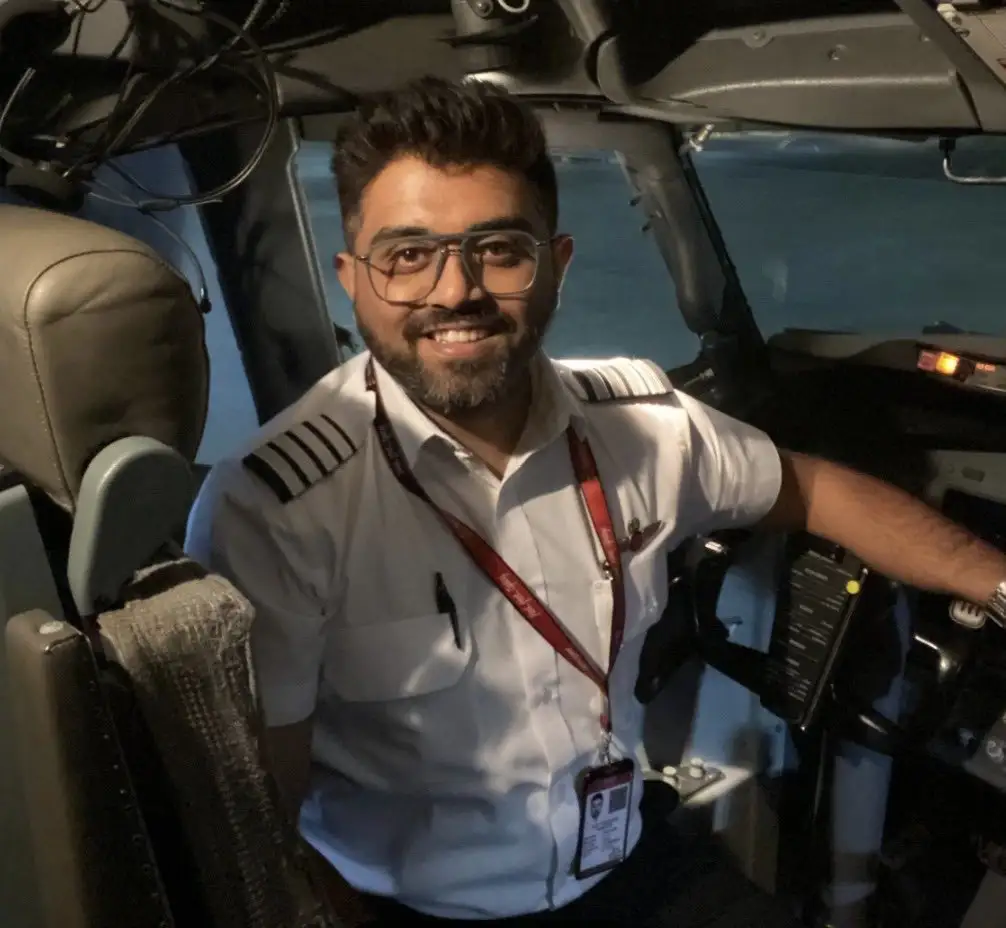 El piloto Smit Machchhar fue reconocido por las autoridades israelíes.