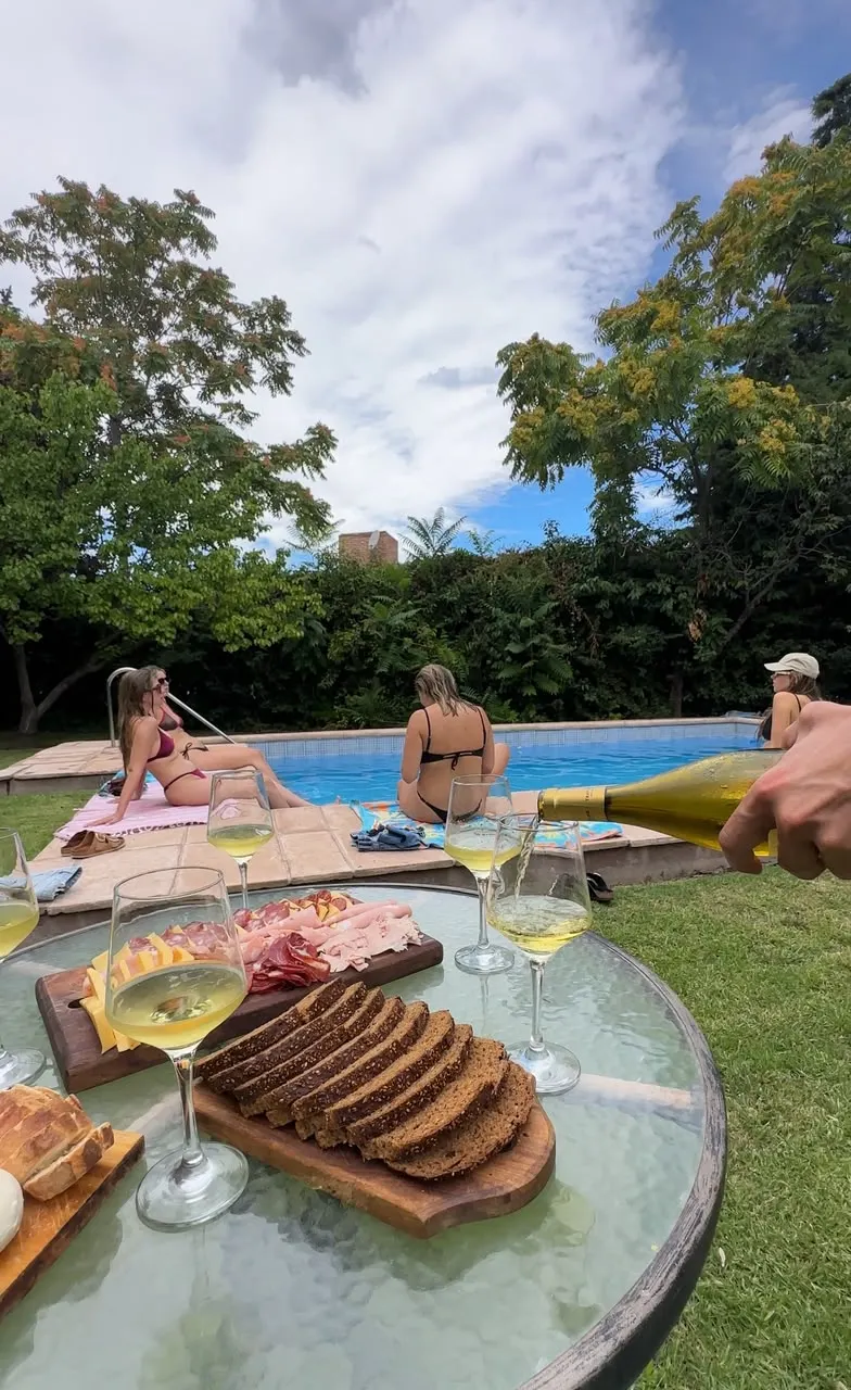 Tanto en las despedidas de soltero como en las bienvenidas a la soltería, las personas prefieren alojarse en casas privadas con servicios exclusivos. Foto: Upa Mendoza.