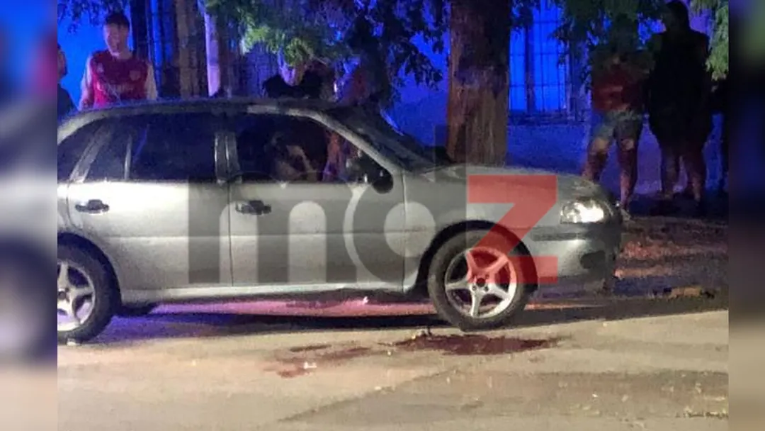 El auto de Tello y la sangre de Varas Frías en la escena. 