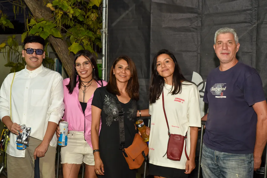 Alex, Jaqueline, Romina, Rosi y Pablo.
