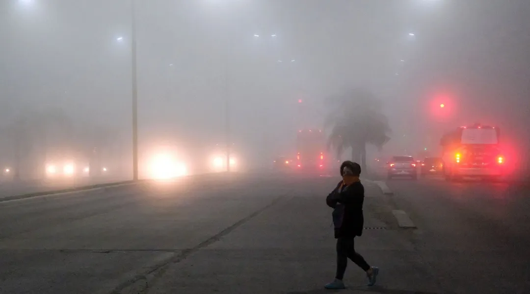 Las autoridades meteorológicas de México advirtieron sobre la posibilidad de trombas marinas y deslaves en estados del occidente y sur del país.