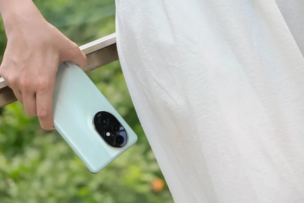 El celular con descuento y regalo. 