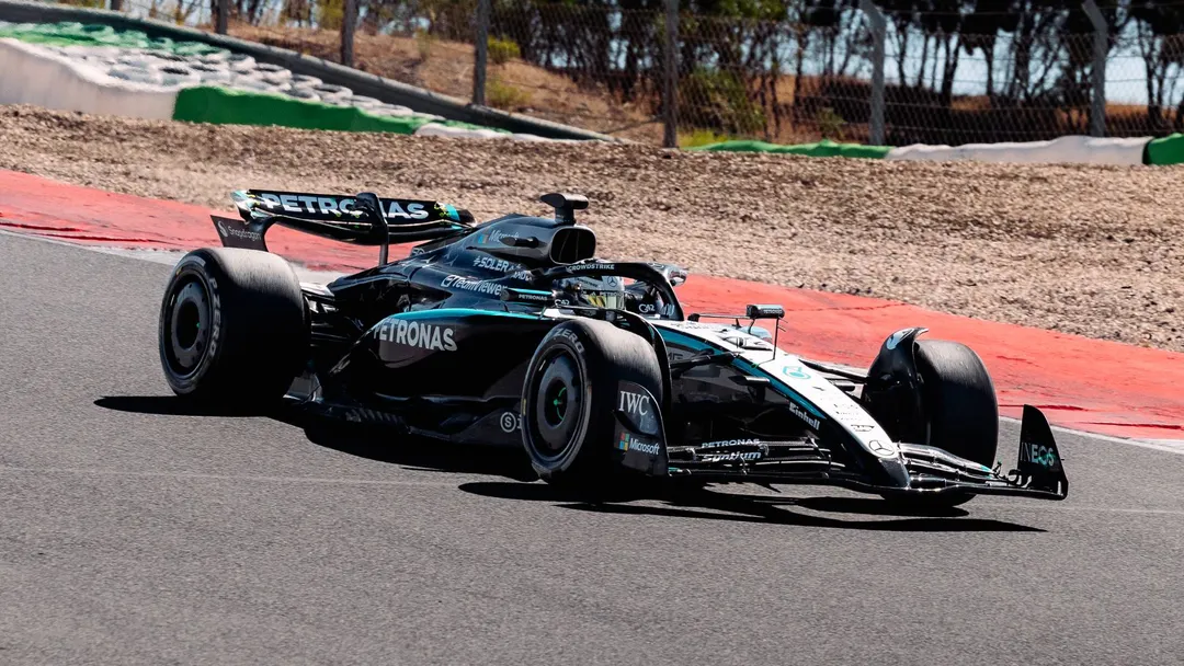 Histórico para Paraguay: Joshua Dürksen giró con un Mercedes de F1 en Portimão