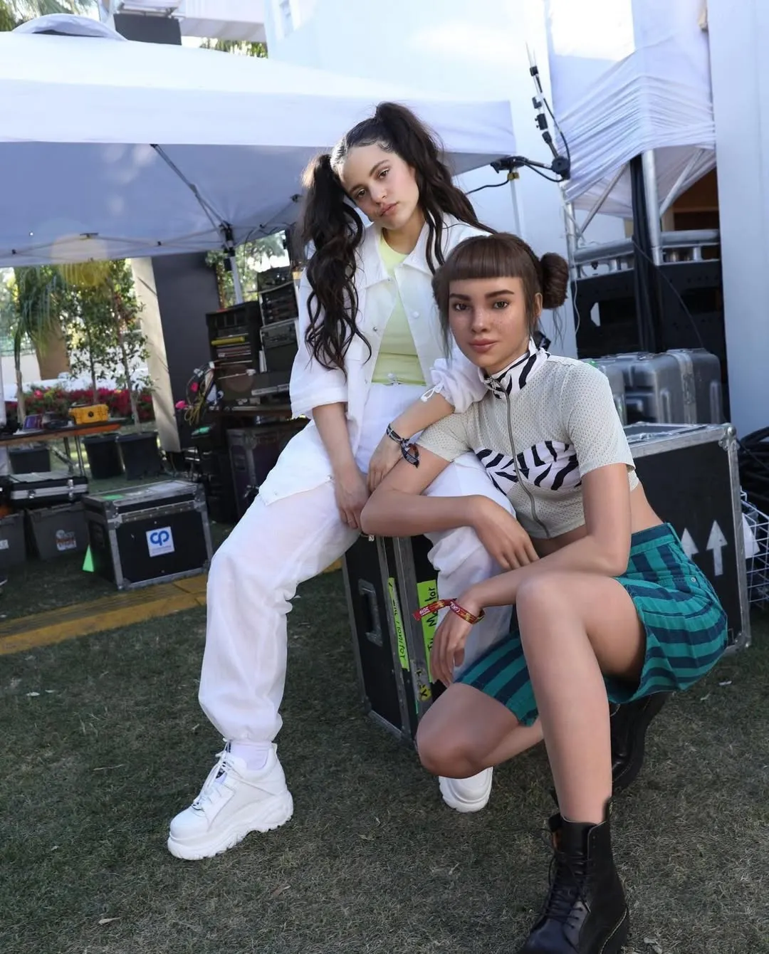 Rosalía junto a Lil Miquela.