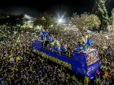 Polémica por el festejo del plantel de Central con un ataúd con el nombre de Verón: la reacción en Estudiantes