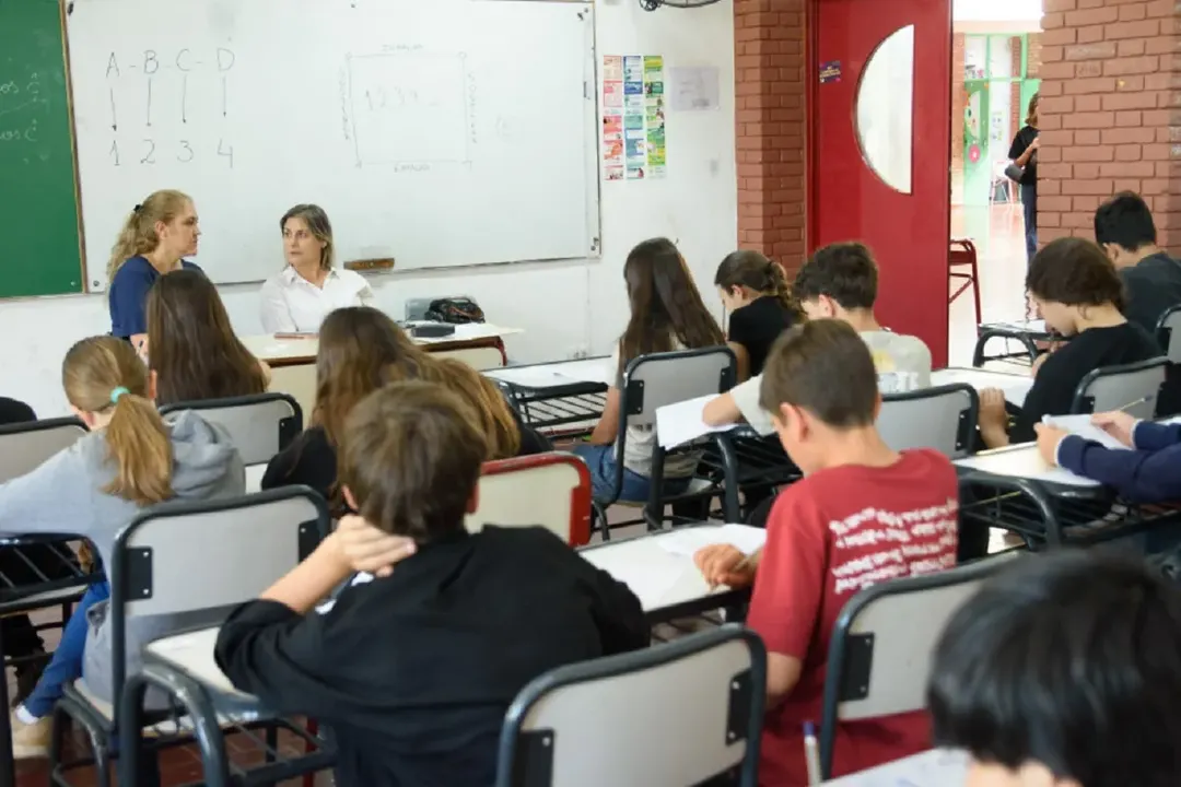 La educación ha pasado de ser una institución sagrada e incuestionable a convertirse en un terreno de disputas.