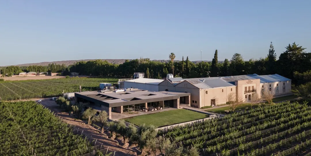 Restaurante Savia, del estudio Mora Hughes Arquitectos se llevó la distinción mayor en la categoría Otras Tipologías.