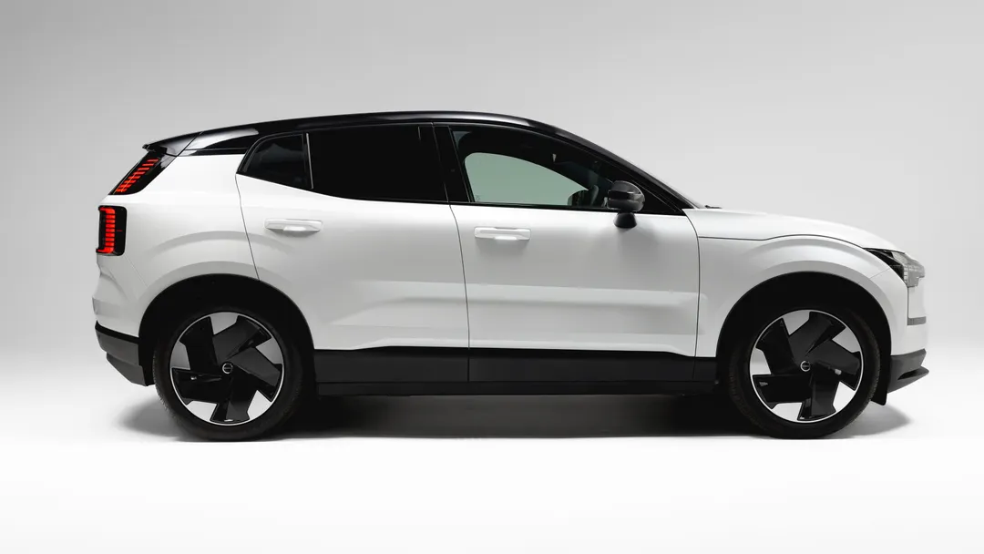 Volvo Car UK presenta su primer vehículo comercial: el EX30 Cargo, totalmente eléctrico