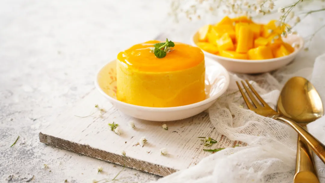 La receta de mousse de mango se popularizó en climas tropicales porque es fresca, liviana y no requiere horno.