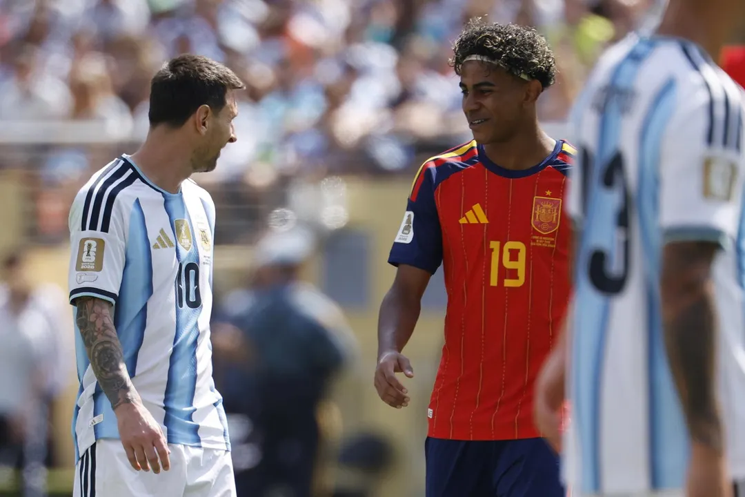 Lamine Yamal consideró que debe ganar el Balón de Oro e hizo una comparación con Messi.