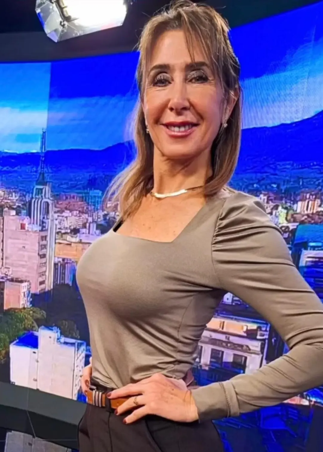 Roxana Lopresti, periodista de Canal 9 Televida.