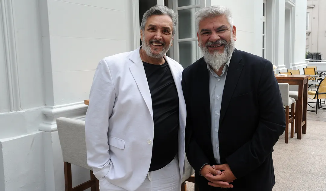 Pascual Porco junto a Diego Gareca.