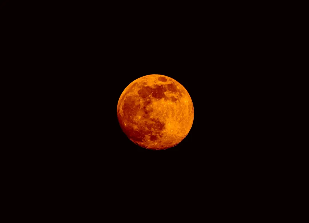 El 11 se podrá ver una imponente luna llena, si el tiempo acompaña y el cielo está despejado.