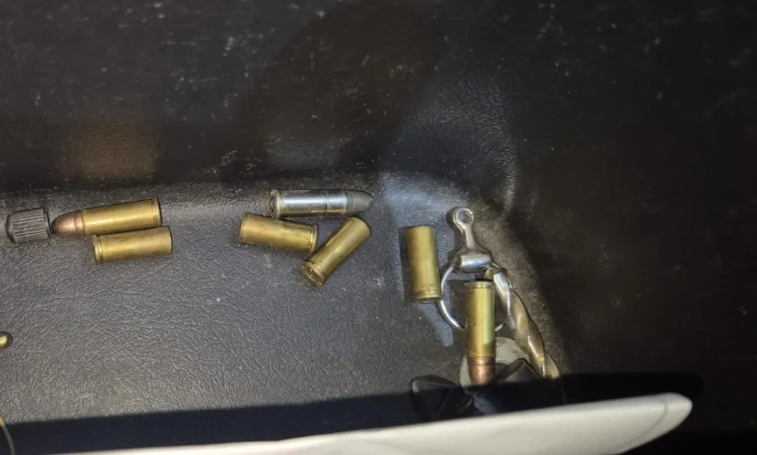 Vainas servidas y municiones secuestradas junto con un revolver en Godoy Cruz.