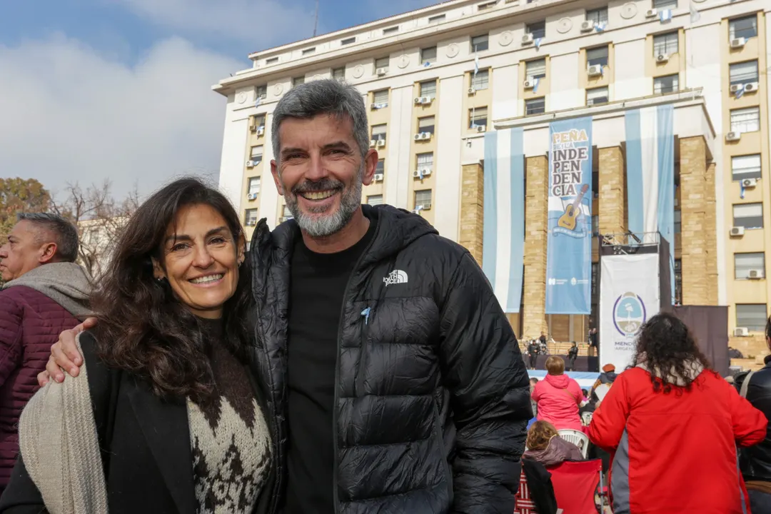 Ulpiano dijo presente en el evento junto a su esposa. Foto: Muncipalidad de Mendoza.