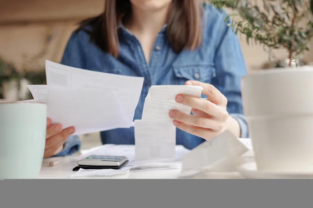 La contadora Aldana Fernández plantea la importancia de registrar todos los consumos durante 30 días, incluidos los más pequeños.