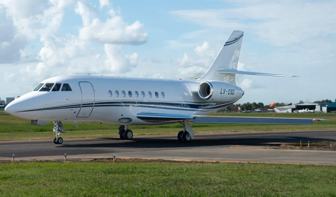 El Dassault Falcon 200EXy de la compañía.