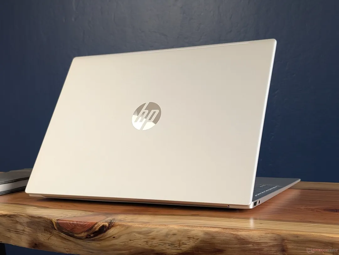 HP OmniBook 5: pantalla de 16 pulgadas y batería de larga duración entre las portátiles más convenientes.