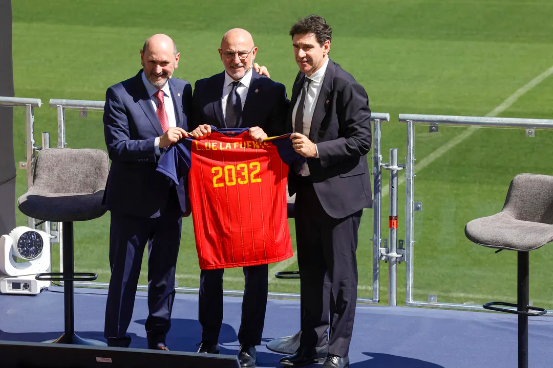 Luis De la Fuente renovó su contrato con España hasta 2032.