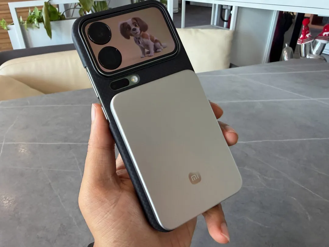 Xiaomi ofrece tres opciones de colores: negro, plata y un naranja radiante.