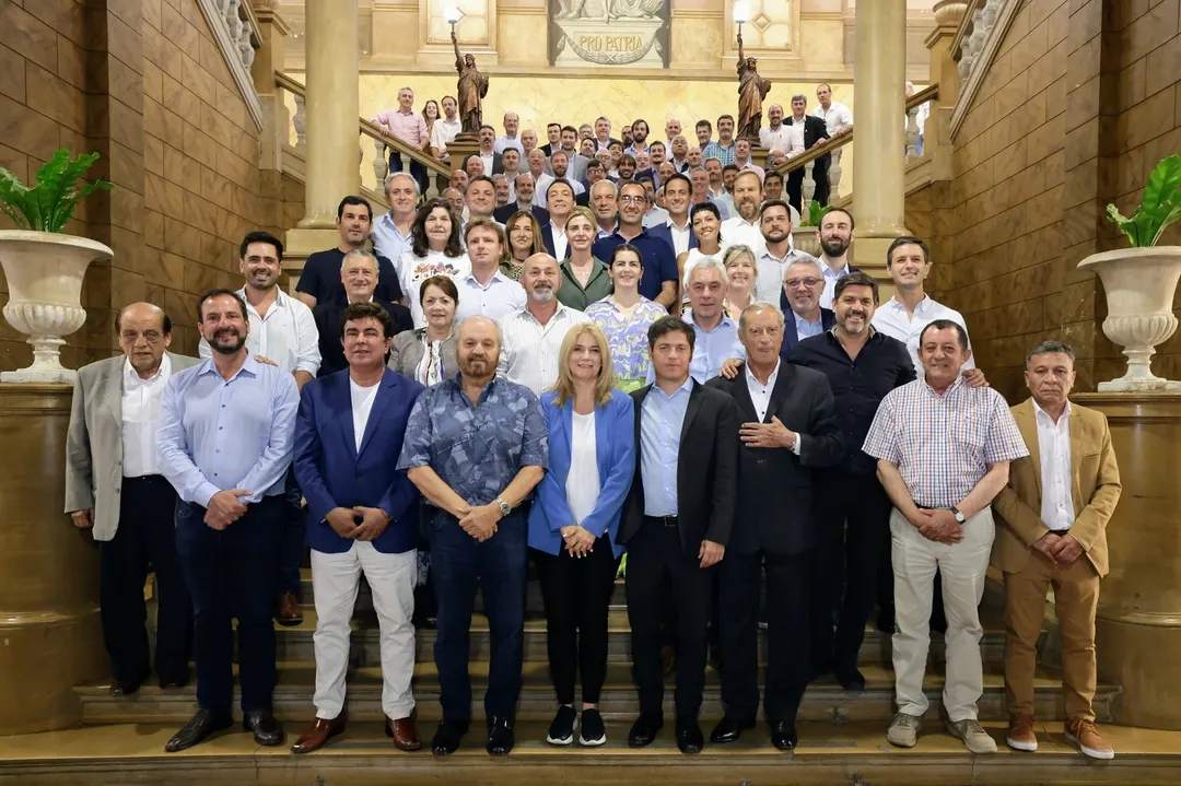 Los intendentes quieren romper con una norma no escrita de la política moderna e imponer a uno de los propios como gobernador en 2027