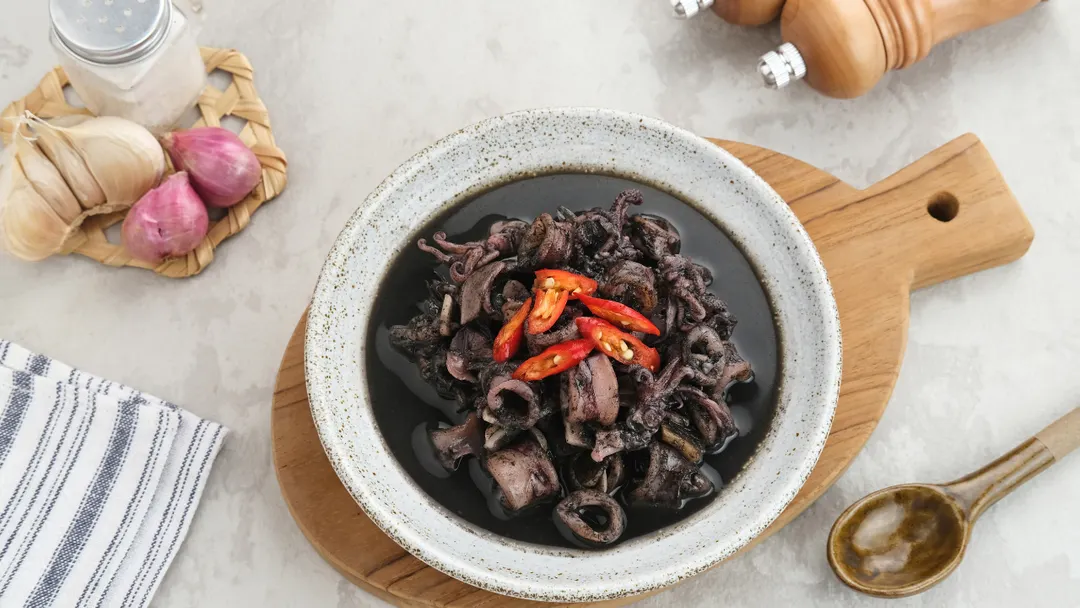Esta receta es fantástica para poder saborear estos chipirones en su tinta